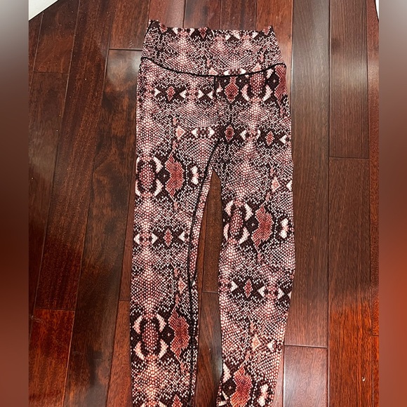 Snake Print Leggings - Picture 1 of 4